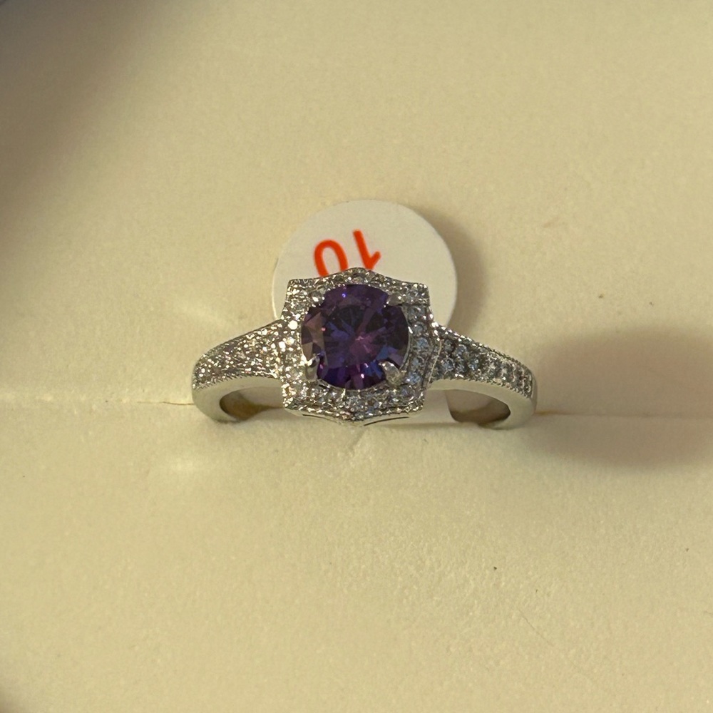 Ringbomb party ring size 10!